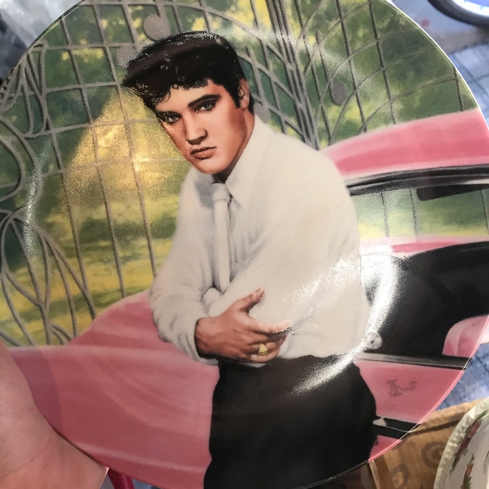 Elvis Presley Looking At A Legend Plate